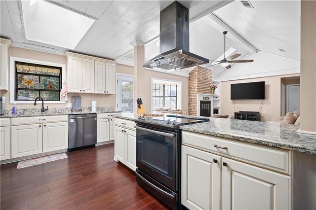 711 TANGLEWOOD Drive, Alexandria, LA 71303