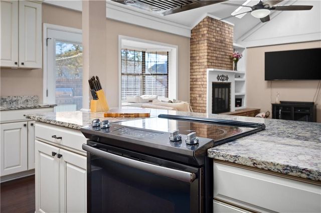 711 TANGLEWOOD Drive, Alexandria, LA 71303