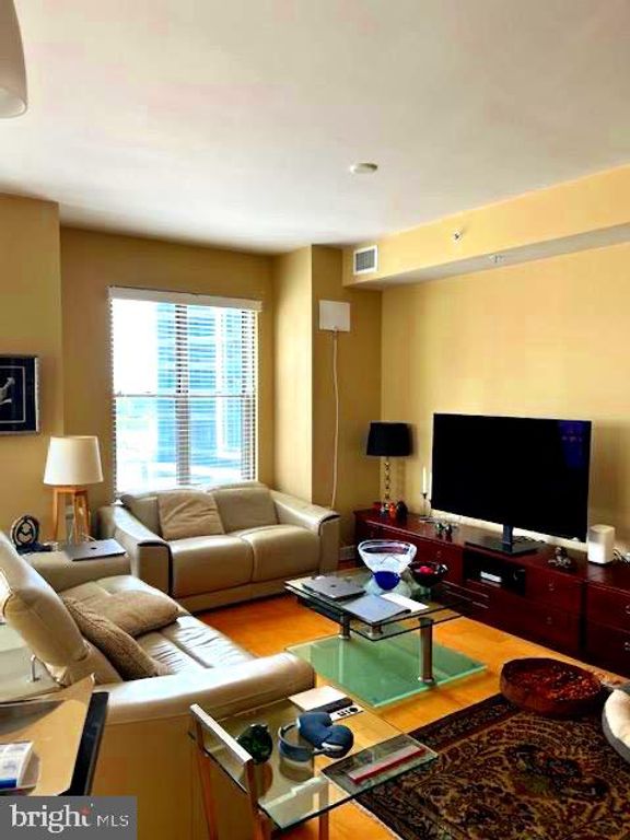 7710 WOODMONT AVE NE #911, Bethesda, MD 20814