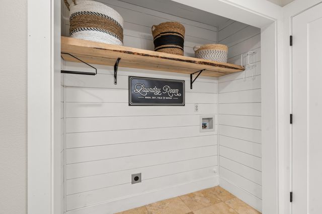 170 Pine Ridge Drive, Grants Pass, OR 97527