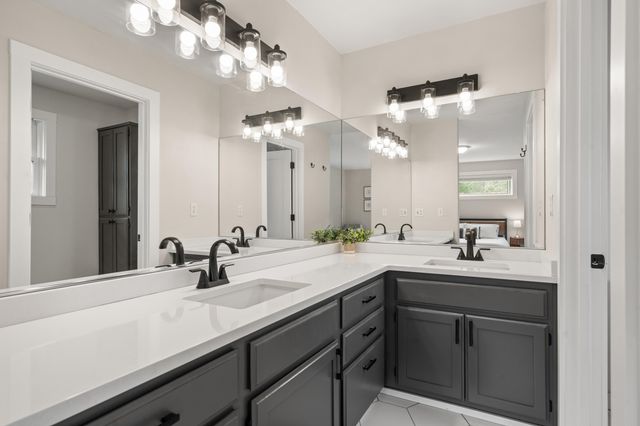 170 Pine Ridge Drive, Grants Pass, OR 97527