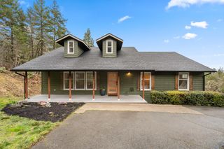 170 Pine Ridge Drive, Grants Pass, OR 97527