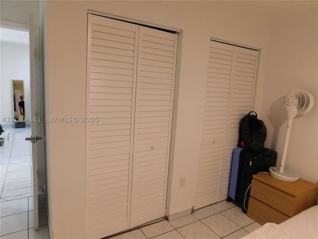 330 NW 43rd Pl 332, Miami, FL 33126