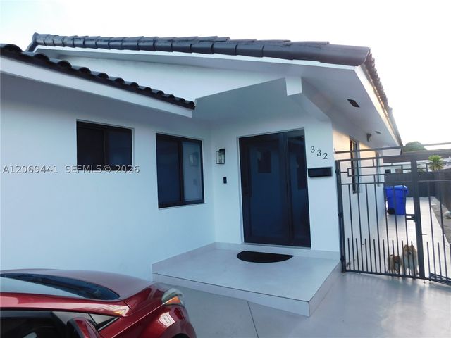 330 NW 43rd Pl 332, Miami, FL 33126