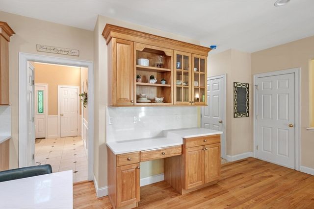 22 Sawyer Ln, Middleton, MA 01949