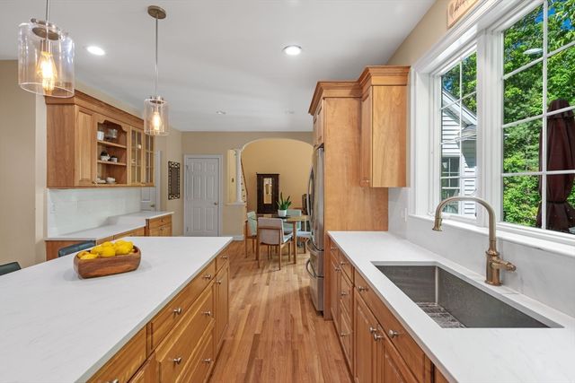 22 Sawyer Ln, Middleton, MA 01949