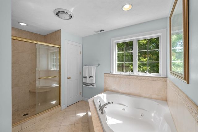22 Sawyer Ln, Middleton, MA 01949