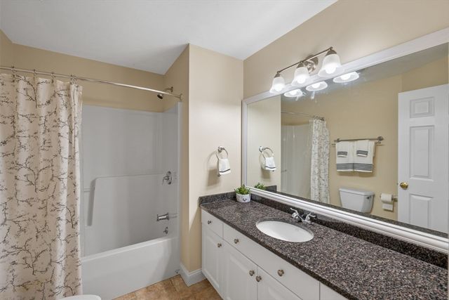22 Sawyer Ln, Middleton, MA 01949