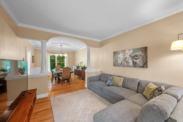 22 Sawyer Ln, Middleton, MA 01949