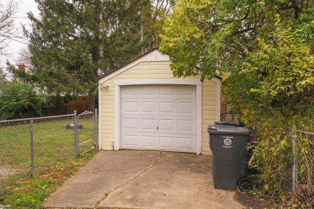 2313 Brookside Drive, Flint, MI 48503