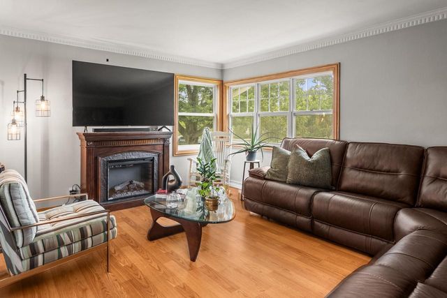 13540 W Dakota STREET, New Berlin, WI 53151