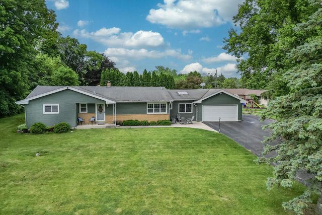 13540 W Dakota STREET, New Berlin, WI 53151