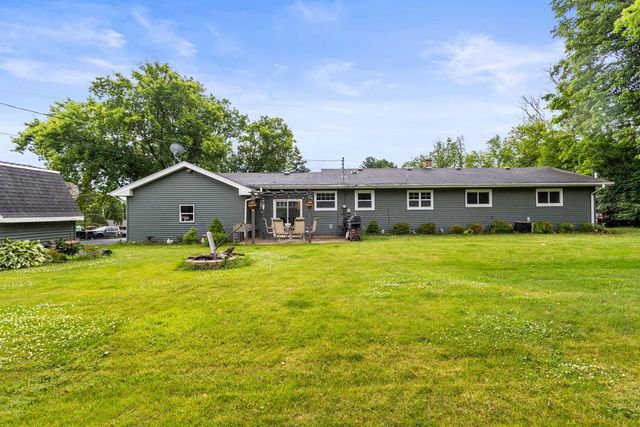 13540 W Dakota STREET, New Berlin, WI 53151