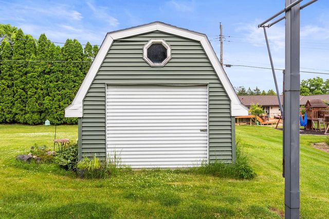 13540 W Dakota STREET, New Berlin, WI 53151