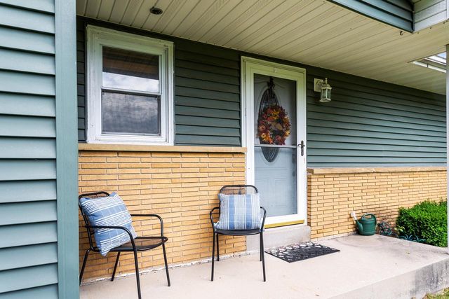 13540 W Dakota STREET, New Berlin, WI 53151