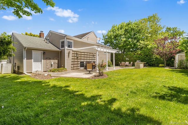 47 Clinton Place, Massapequa, NY 11758