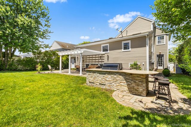 47 Clinton Place, Massapequa, NY 11758