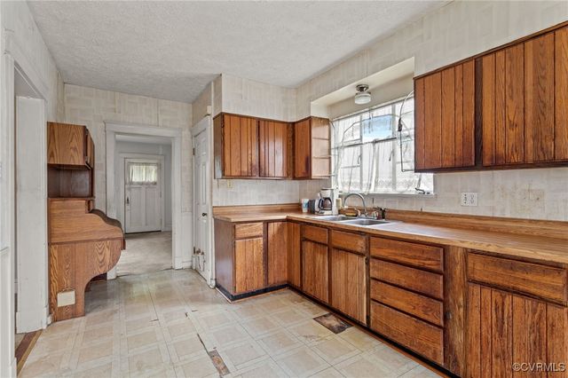 4026 Clinton Ave, Richmond, VA 23227