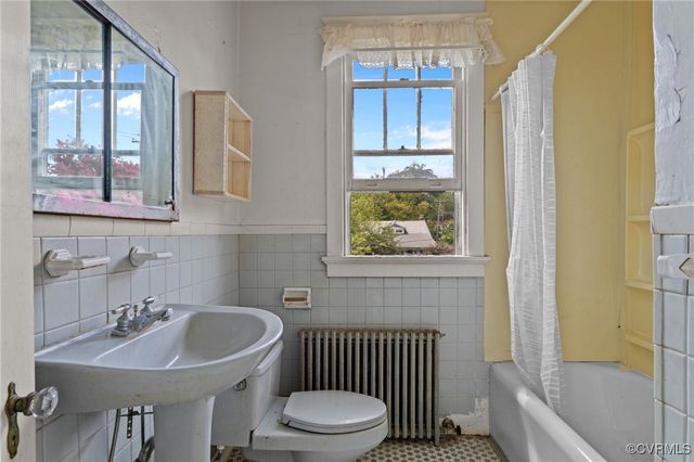 4026 Clinton Ave, Richmond, VA 23227