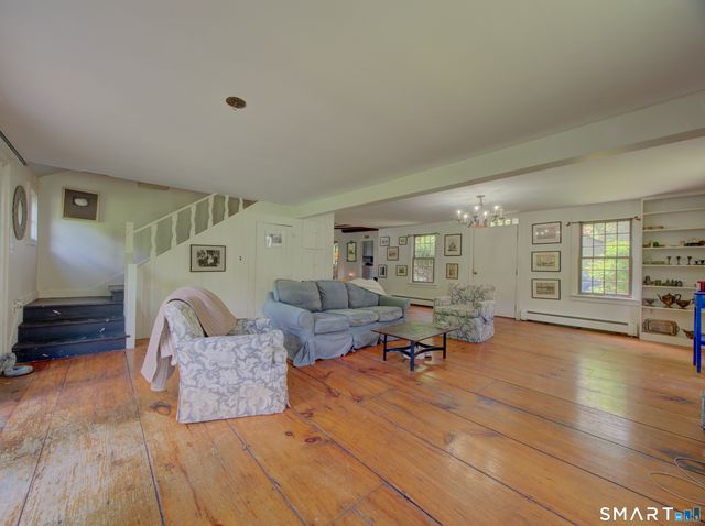 347 New London Turnpike, Stonington, CT 06378