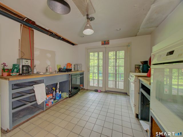 347 New London Turnpike, Stonington, CT 06378