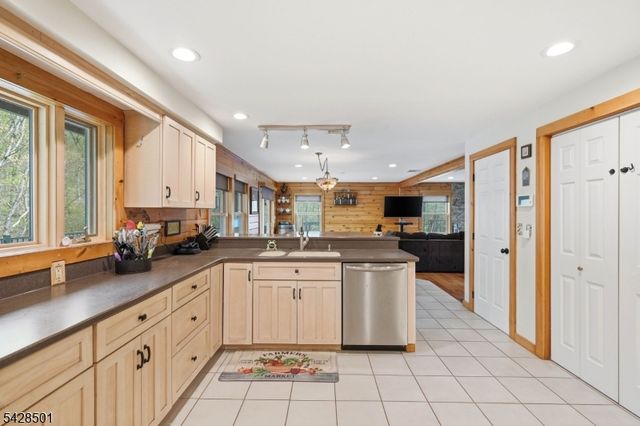 127 Jacobs Rd, Rockaway Twp., NJ 07435