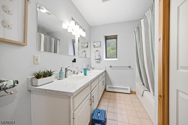 127 Jacobs Rd, Rockaway Twp., NJ 07435