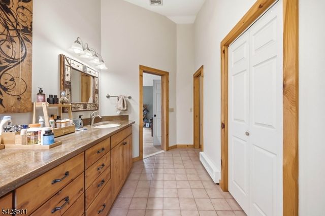 127 Jacobs Rd, Rockaway Twp., NJ 07435