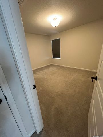 8332 Sunrise Glen, Selma, TX 78154