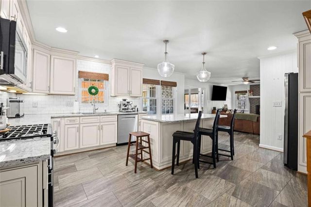 2808 Beverly Hills Drive, Marietta, GA 30068