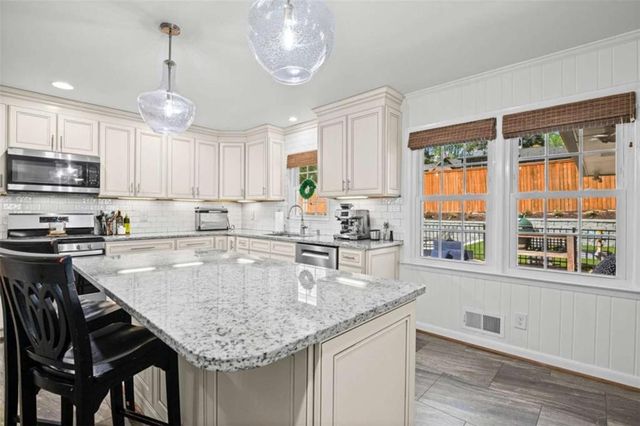 2808 Beverly Hills Drive, Marietta, GA 30068