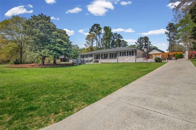 2808 Beverly Hills Drive, Marietta, GA 30068