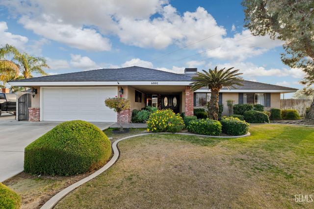 6001 Meadow Glen Way, Bakersfield, CA 93306