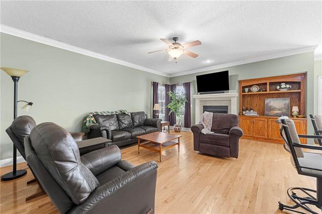 16313 S Chester Street, Olathe, KS 66062