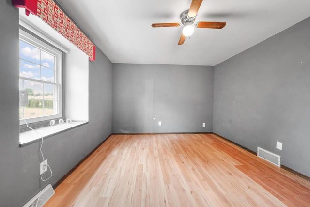 2910 GRANDE, Green Bay, WI 54301