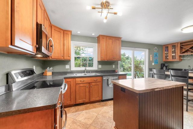 2910 GRANDE, Green Bay, WI 54301