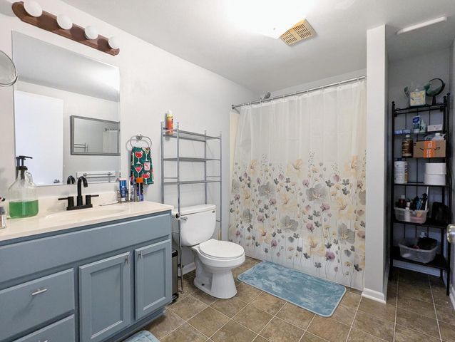 1700 43rd STREET, Kenosha, WI 53140