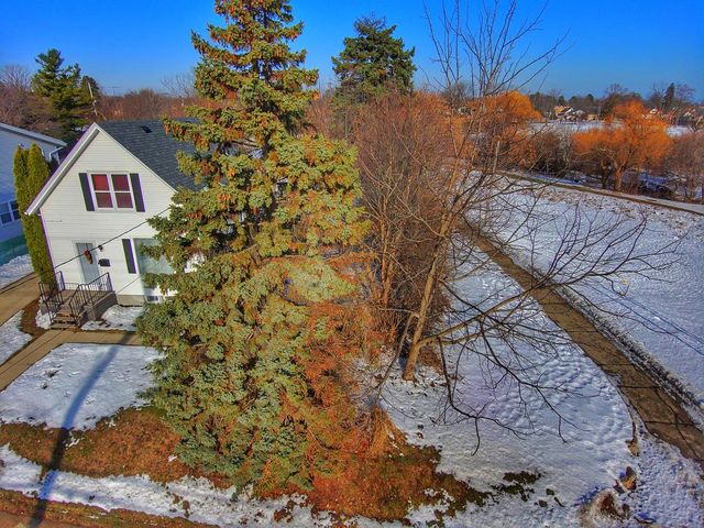 1700 43rd STREET, Kenosha, WI 53140