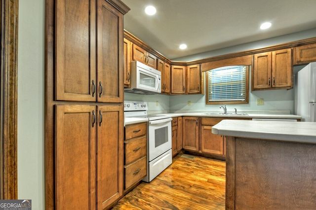 293 James Drive, Ellijay, GA 30540