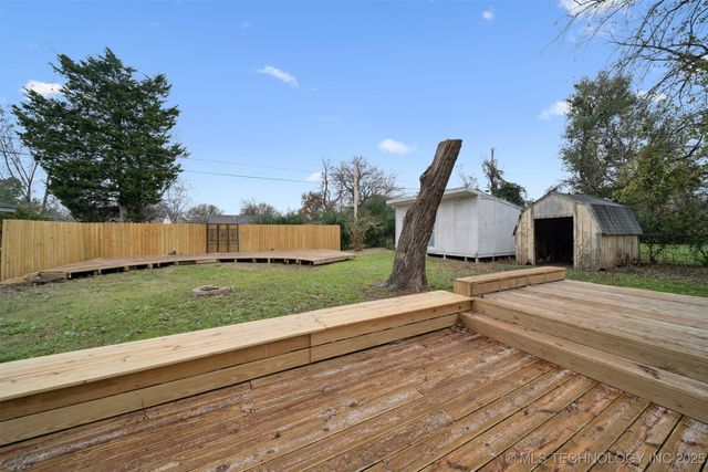 5733 E 4th Street, Tulsa, OK 74112