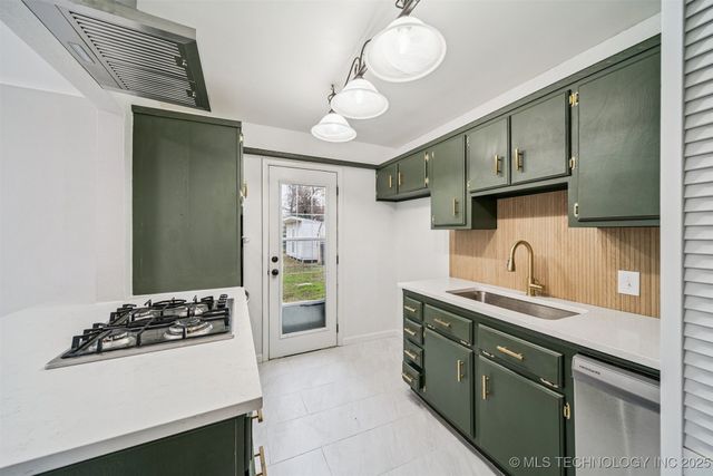 5733 E 4th Street, Tulsa, OK 74112