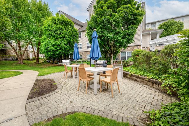 100 East Avalon Drive 4122, New Canaan, CT 06840