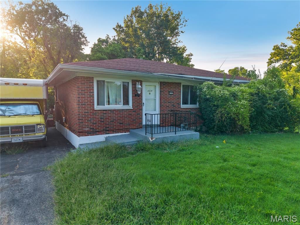 4505 Begg Boulevard, Normandy, MO 63121