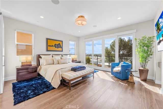 621 Frankfort Avenue, Huntington Beach, CA 92648
