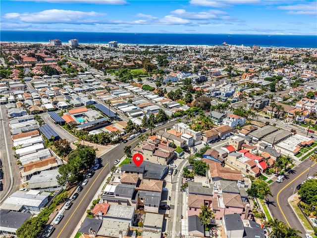621 Frankfort Avenue, Huntington Beach, CA 92648