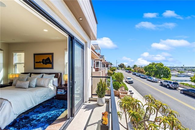 621 Frankfort Avenue, Huntington Beach, CA 92648