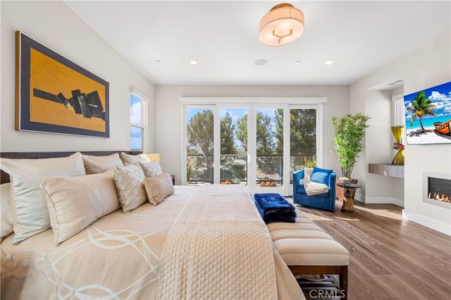 621 Frankfort Avenue, Huntington Beach, CA 92648