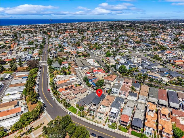 621 Frankfort Avenue, Huntington Beach, CA 92648