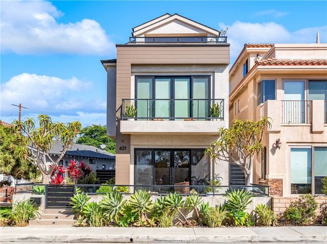 621 Frankfort Avenue, Huntington Beach, CA 92648