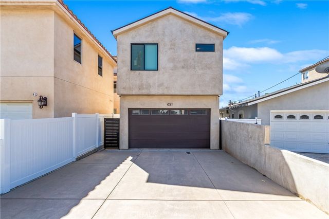621 Frankfort Avenue, Huntington Beach, CA 92648